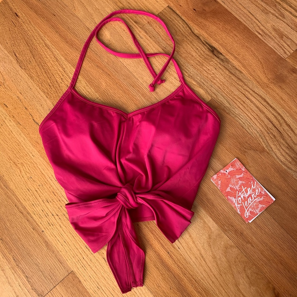 ✨SOLD✨ NWT Kortni Jeane Tied Up Top